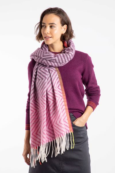 WEIRD FISH JADIDA ECO ZIG ZAG SCARF 202952-BEETROOT