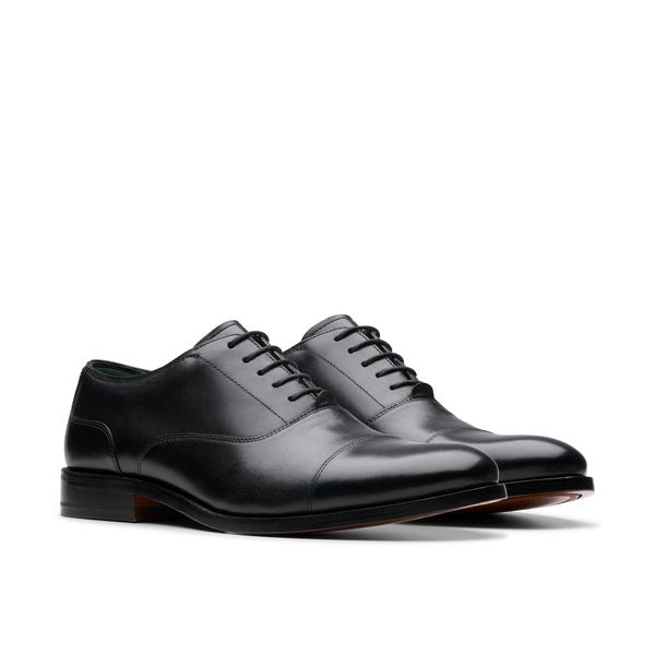CLARKS CRAFT JAMES CAP-BLACK LEATHER SOLE