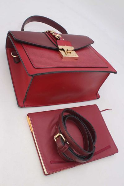 CHIC CROSS BODY  8012-BURGANDY